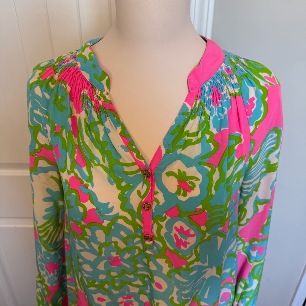 Lilly Pulitzer Elsa Silk in a Delicacy Floral Pink, Blue and Green Top size xs - Picture 3 of 14